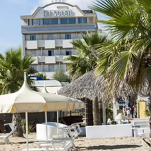 Du Soleil Hotel